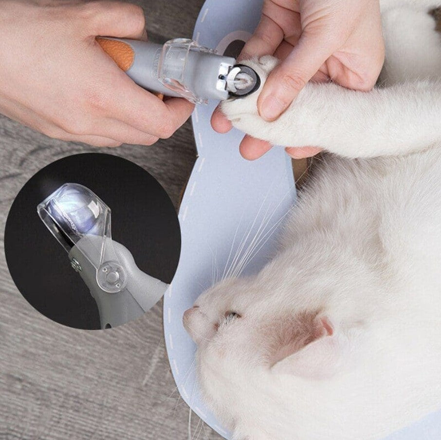 CORTAÚÑAS PARA MASCOTAS CON LUZ